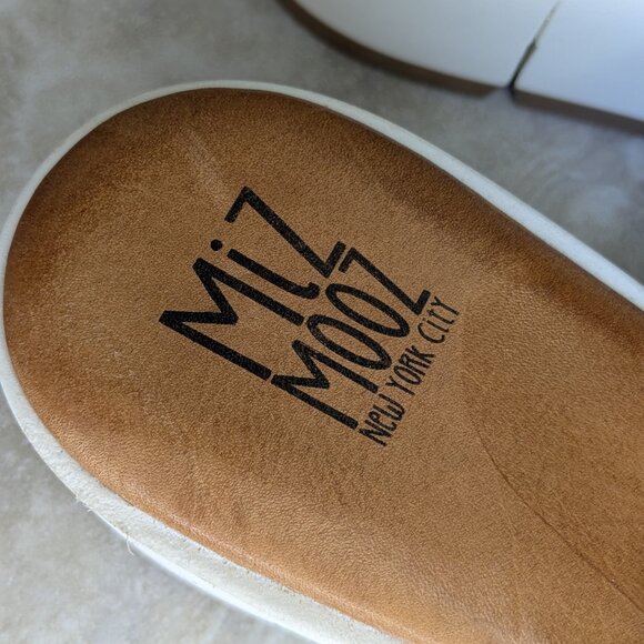 Miz Mooz 'Pollock' Leather Platform Sandals (women's 40) - Picture 10 of 11